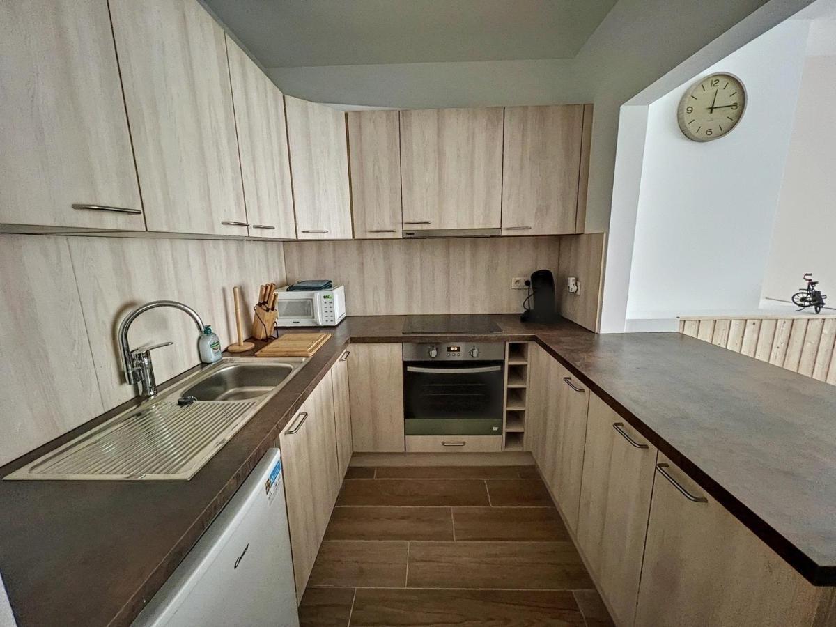 Tirou 5 Centre - Gare - Aeroport Apartment Charleroi Luaran gambar